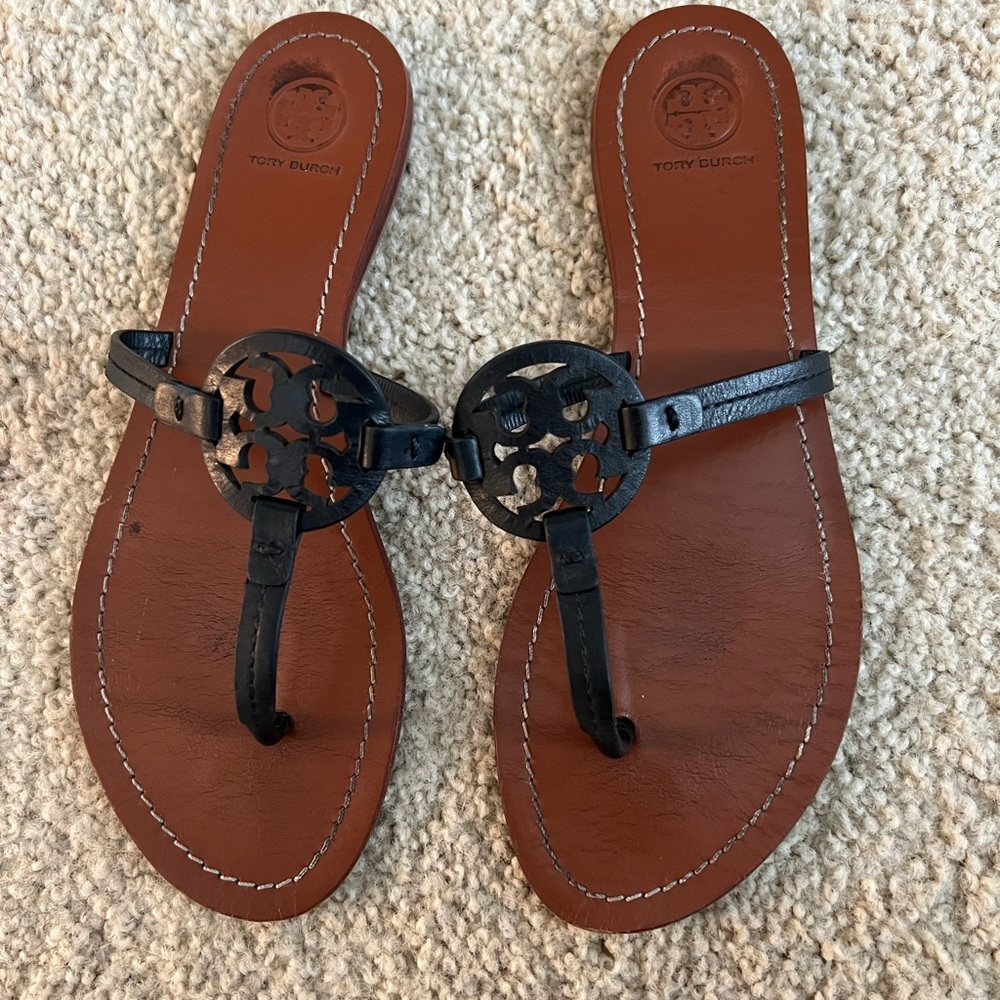 Tory Burch Mini Miller black thong flat sandals women’s size 8.5
